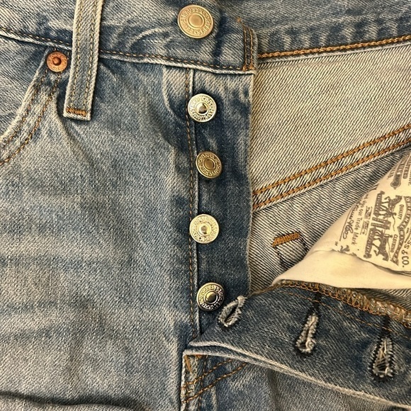 Levi Strauss & Co. Distressed Jean shorts - Picture 6 of 9